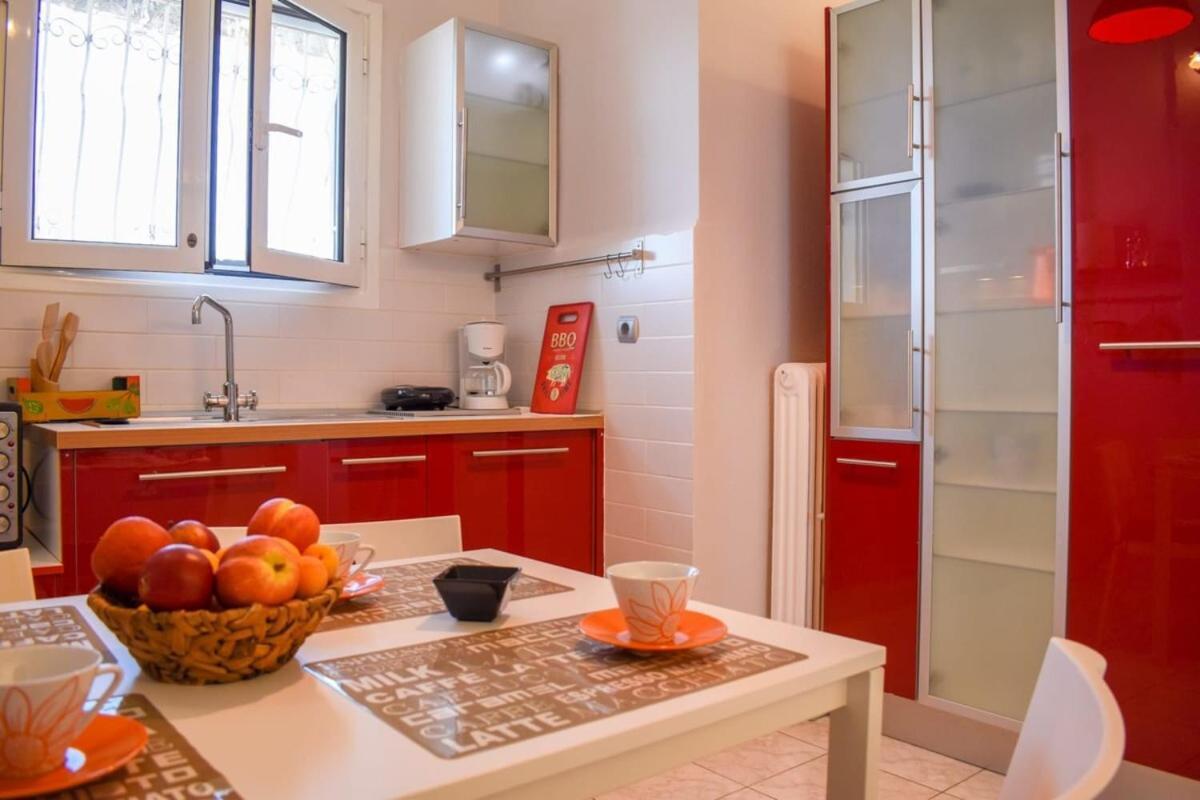 Villa Cozy Flat On The Main Square, 10Min To The Sea Kalamata Exterior foto