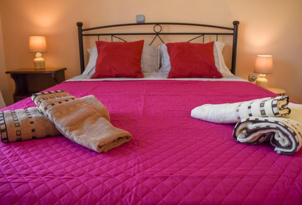 Villa Cozy Flat On The Main Square, 10Min To The Sea Kalamata Exterior foto