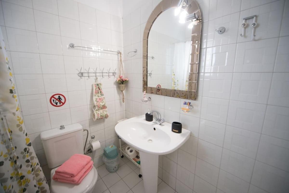Villa Cozy Flat On The Main Square, 10Min To The Sea Kalamata Exterior foto